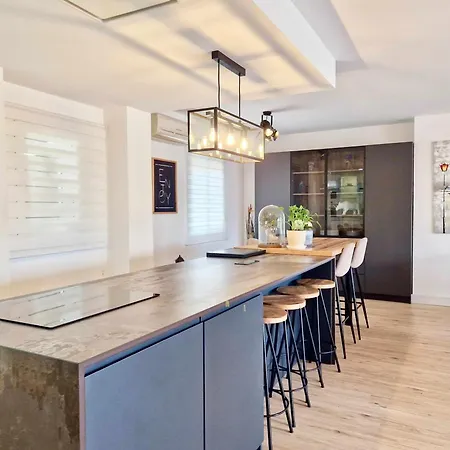 Sr Luxury Penthouse